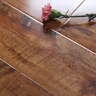 強化復(fù)合木地板