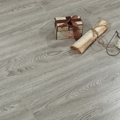 強化復(fù)合木地板