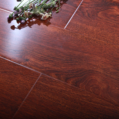 強化復(fù)合木地板